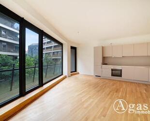 Schöne 3 Zimmer Wohnung mit ca. 84m², EBK, Fußbodenheizung und Balkon in Berlin-Mitte!