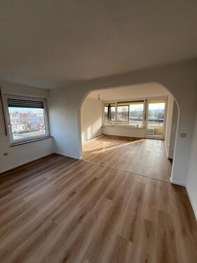 Foto - Helle 3,5 Zimmerwohnung saniert 80qm in Ditzingen - Balkon, Garag