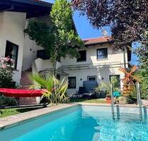 Luxus Landhausvilla mit Panoramablick und Pool Einliegerwohnung - Mittelbiberach