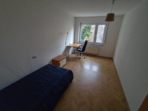 Foto - Zentrales Helles Zimmer in 2er Frauen-WG