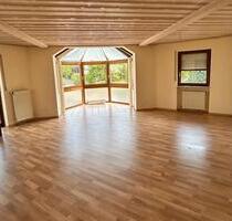 2 Zimmerwohnung mit lichtdurchflutetem Wohnzimmer und Balkon - Bad Kissingen