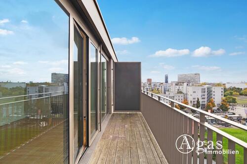 Foto - Helle 3 Zimmer Dachgeschosswohnung mit ca. 88m², EBK, Fußbodenheizung und Balkon in Berlin-Mitte!