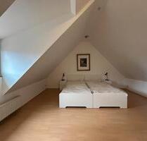 Möblierte 2-Zimmer-Wohnung in Top-Lage – direkt U1 Rathaus Fürth Möblierte 2-Zimmer-Wohnung in Top-Lage – direkt U1 Rathaus Fürth