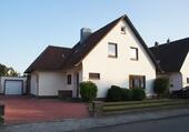 Foto - Provisionsfrei - zentrales, kernsaniertes Einfamilienhaus