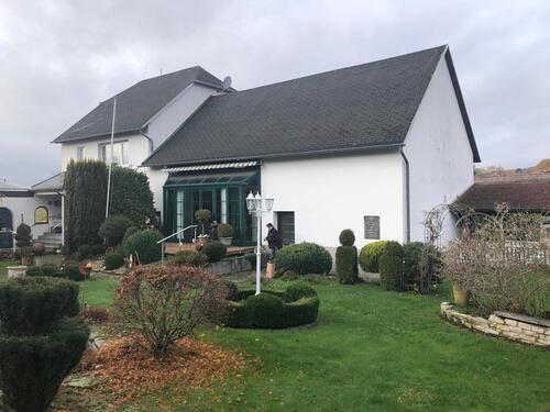 Foto - Einfamilienhaus in Müllenbach - 1.300,00&nbsp;EUR Kaltmiete, ca.&nbsp; 180,00&nbsp;m&sup2;