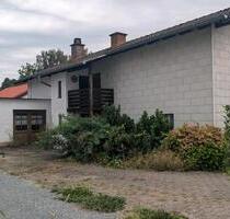 Renovierungsbedürftiges Haus mit 345 qm Grundstück - Marktl
