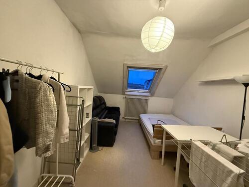 Foto - Zentrales Zimmer in 3-Personen-WG – ab sofort frei