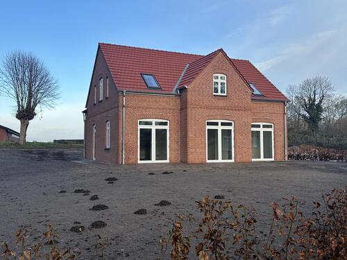 Foto - Der Natur so nahe: Großzügiges Einfamilienhaus mit 6 Zimmern - ERSTBEZUG