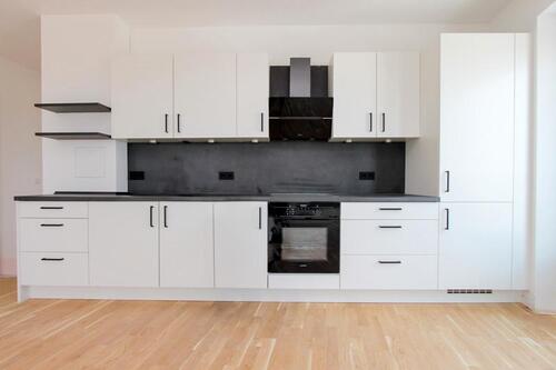 Foto - Leben im Tower: Geräumige 3-Zimmer-Wohnung