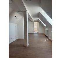 Dachgeschoss Wohnung 2 Zimmer Saniert Erstbezug Innenstadt - Melsungen