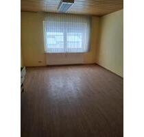 Schöne 3 ZKB Etagenwohnung mit 2 KFZ Stellplätzen zu vermieten - Gladenbach