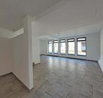 ZENTRALE LAGE!!! Kleiner Laden, Büro oder Praxis in unmittelbarer Nähe zum Marktplatz - Bad Hersfeld