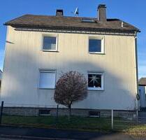 Zweifamilienhaus in Zell, gepflegter Zustand - Zell im Fichtelgebirge