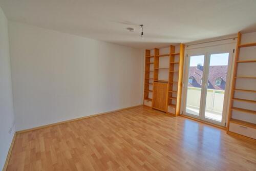 Foto - Gepflegte 3-Zimmer Wohnung mit Stellplatz, Küche und Balkon