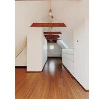 Teilmöblierte 3,5-Zimmer-Maisonettewohnung (ca. 90 qm) - Weißenhorn