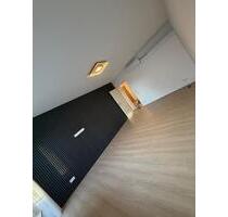 Helle 2-Zimmer Wohnung mit Balkon, Klimaanlage und Stellplatz - Weiterstadt