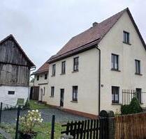 Einfamilienwohnhaus mit Nebengebäude und Scheune - Marktrodach