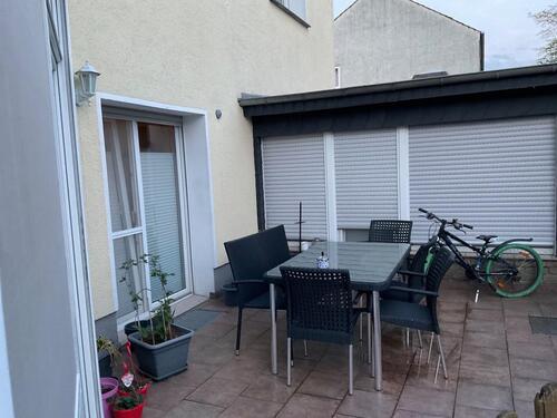 Foto - Große 3 Zi Küche , DuBad mit Terrasse Erdgeschosswohnung