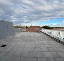 2 Nettokaltmieten frei! *3-Zimmer-Penthouse mit großzügiger Dachterrasse in Nürnberg- Hohe Marter*