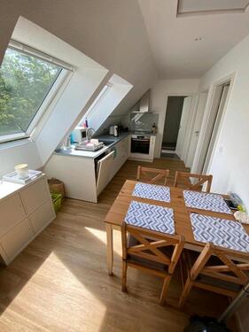 Foto - 1 Zimmer Dachgeschoßwohnung zur Miete in Stuttgart