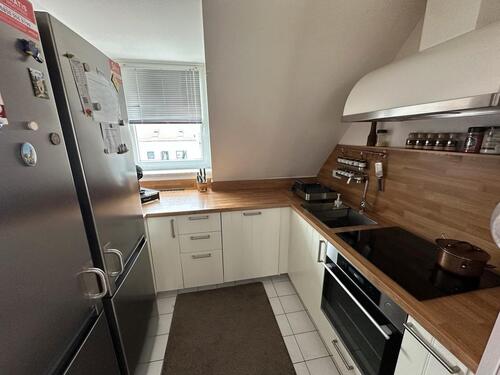 Foto - Teilmöblierte 4,5 Zimmer Etagenwohnung + Balkon und 2 Stellplätze
