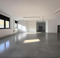 Ihr neuer Gewerbestandort: Monderne Halle mit Showroom, Büros und perfekter Anbindung - Dernau