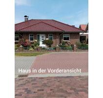 Gepflegter Bungalow mit großem Garten in Wittmund . ( PRIVAT )