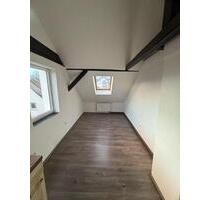 Charmante komplett renovierte Ein - Zimmerwohnung - Fernwald