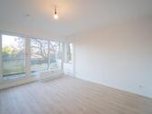 Foto - **FRISCH SANIERT** Geräumige 3-Zimmer-Wohnung mit EBK und BALKON im Zentrum von Schnelsen