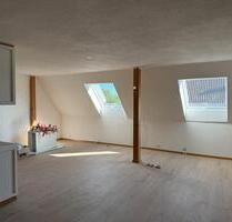 Helle 4-Zimmer-Wohnung mit Holzofen & großem Wohnbereich – Bezug - Winterlingen