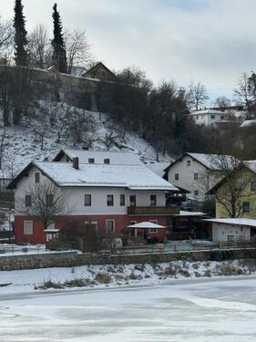 Foto - Einfamilienhaus auch als Zweifamilienhaus geeignet.