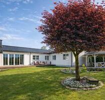 Landhaus-Idylle - Bestlage - Weitblick – energetisch topfit ! - Rosengarten