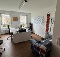 Halber Büroraum im Stühlinger - 200,00 EUR Kaltmiete, ca.  20,00 m² in Freiburg im Breisgau (PLZ: 79106) Brühl