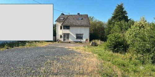 Foto - Viel Platz für Ihre Pläne, Zweifamilienhaus in 65618 Selters