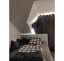 Charmante 1-Zimmer DG Wohnung möbliert zu vergeben - Dortmund Huckarde