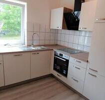 Helle 2-Zimmer-Wohnung 70 m² | Balkon | Einbauküche | PKW Platz - Bad Wildungen
