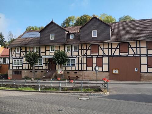 Foto - Mehrfamilienhaus mit Zimmern, Gastro und Wohnungen