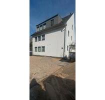 3-Zimmer-Wohnung Kernsaniert 900€ - Krefeld Benrad