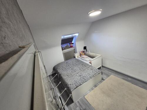 Foto - 2 Zimmer Dachgeschoßwohnung zur Miete in Odenthal