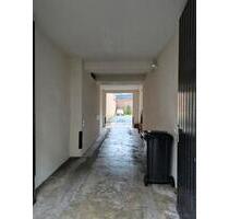 Stellplatz im Hinterhof - 100,00 EUR Miete, in Düsseldorf (PLZ: 40217) Stadtbezirk 3