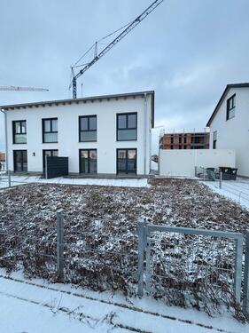 Foto - Doppelhaushälfte mit Keller , Garage bezugsfertig, Prov.frei