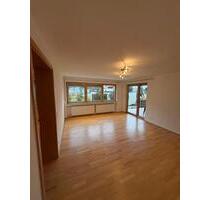 Helle 3,5 Zimmer EG - Wohnung mit Balkon - Adelberg