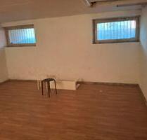 lager raum in karlsfeld - 280,00&nbsp;EUR Kaltmiete, ca.&nbsp; 22,00&nbsp;m&sup2; in München (PLZ: 80999) Allach-Untermenzing