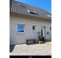 Modernes Haus-im-Haus mit Garage, Solaranlage ohne Provision - Mönchengladbach Süd