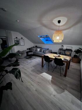 Foto - Geräumige, zentral gelegene 3,5 Wohnung