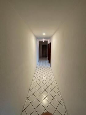 Foto - 3 Zimmer, Küche, Bad, Balkon, Abstellraum, Kellerraum 75qm