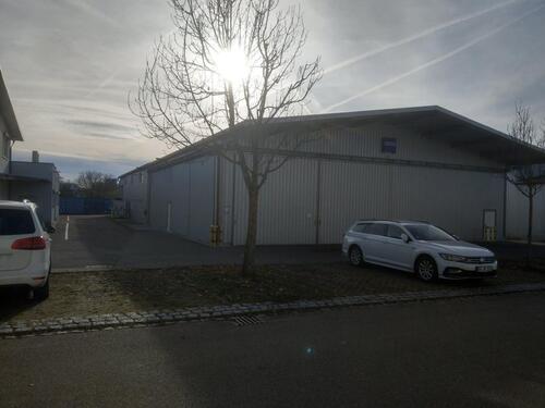 Foto - Hallenstellplatz für große Wohnmobile oder Boote