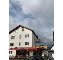 Gepflegte 3-Zimmer-Wohnung mit Balkon im 2. OG in Marburg