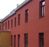 ruhige Wohnung im Hinterhaus auf zwei Etagen mit Dachterrasse zu vermieten - Dresden Cotta