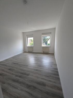 Foto - +++FREUNDLICHE 3-R. WHG+M. BALKON+BAD M. DUSCHE U. FENSTER+++